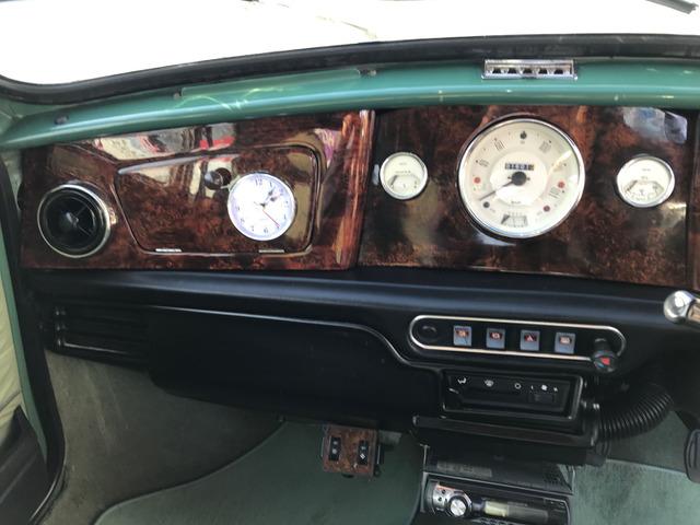 MINI クーパー 4速マニュアルシフト センターメーター&ウッドパネル モトリタウッドステアリング スピードスター10インチアルミ 1年保証(32枚目)