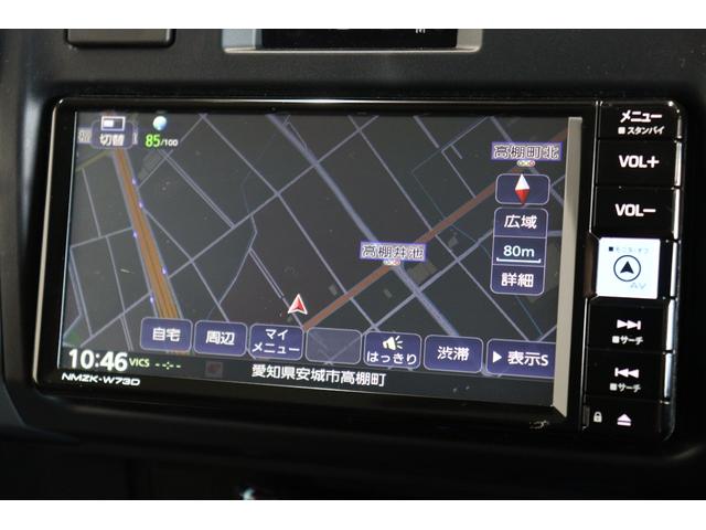 ランドクルーザー７０ ＡＸ　丸目ＬＥＤヘッドライト　電動デフロック　バックモニター内蔵自動防眩ミラー　純正１６インチアルミホイール　デュアルモードオートマチックロッキングハブ　アルミ製サイドステップ　トヨタセーフティセンス搭載（11枚目）