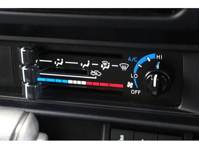 ランドクルーザー７０ ＡＸ　丸目ＬＥＤヘッドライト　電動デフロック　バックモニター内蔵自動防眩ミラー　純正１６インチアルミホイール　デュアルモードオートマチックロッキングハブ　アルミ製サイドステップ　トヨタセーフティセンス搭載（58枚目）