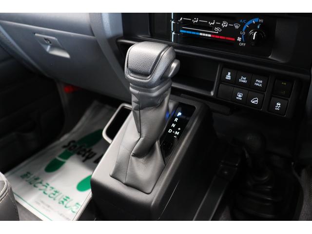 ランドクルーザー７０ ＡＸ　丸目ＬＥＤヘッドライト　電動デフロック　バックモニター内蔵自動防眩ミラー　純正１６インチアルミホイール　デュアルモードオートマチックロッキングハブ　アルミ製サイドステップ　トヨタセーフティセンス搭載（59枚目）