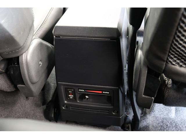 ランドクルーザー７０ ＡＸ　丸目ＬＥＤヘッドライト　電動デフロック　バックモニター内蔵自動防眩ミラー　純正１６インチアルミホイール　デュアルモードオートマチックロッキングハブ　アルミ製サイドステップ　トヨタセーフティセンス搭載（78枚目）