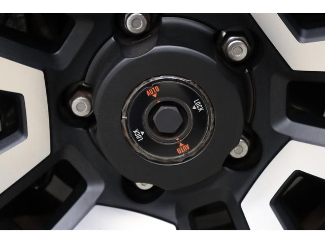 ランドクルーザー７０ ＡＸ　丸目ＬＥＤヘッドライト　電動デフロック　バックモニター内蔵自動防眩ミラー　純正１６インチアルミ　デュアルモードオートマチックロッキングハブ　アルミ製サイドステップ　トヨタセーフティセンス搭載　ＥＴＣ（4枚目）