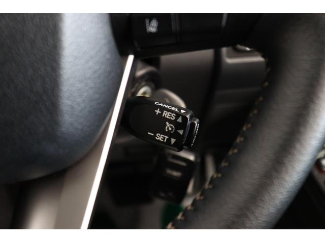 ランドクルーザー７０ ＡＸ　丸目ＬＥＤヘッドライト　電動デフロック　バックモニター内蔵自動防眩ミラー　純正１６インチアルミ　デュアルモードオートマチックロッキングハブ　アルミ製サイドステップ　トヨタセーフティセンス搭載　ＥＴＣ（10枚目）