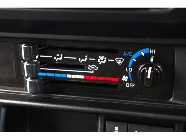 ランドクルーザー７０ ＡＸ　丸目ＬＥＤヘッドライト　電動デフロック　バックモニター内蔵自動防眩ミラー　純正１６インチアルミ　デュアルモードオートマチックロッキングハブ　アルミ製サイドステップ　トヨタセーフティセンス搭載　ＥＴＣ（61枚目）