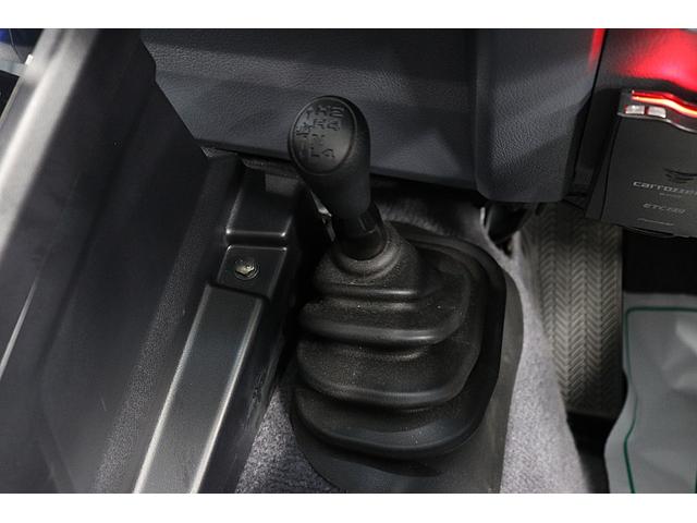 ランドクルーザー７０ ＡＸ　丸目ＬＥＤヘッドライト　電動デフロック　バックモニター内蔵自動防眩ミラー　純正１６インチアルミ　デュアルモードオートマチックロッキングハブ　アルミ製サイドステップ　トヨタセーフティセンス搭載　ＥＴＣ（64枚目）