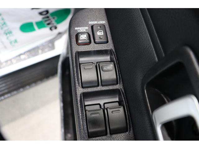 ランドクルーザー７０ ＡＸ　丸目ＬＥＤヘッドライト　電動デフロック　バックモニター内蔵自動防眩ミラー　純正１６インチアルミ　デュアルモードオートマチックロッキングハブ　アルミ製サイドステップ　トヨタセーフティセンス搭載　ＥＴＣ（73枚目）