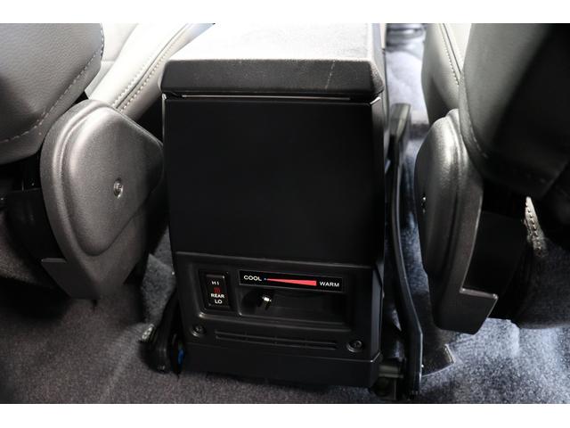 ランドクルーザー７０ ＡＸ　丸目ＬＥＤヘッドライト　電動デフロック　バックモニター内蔵自動防眩ミラー　純正１６インチアルミ　デュアルモードオートマチックロッキングハブ　アルミ製サイドステップ　トヨタセーフティセンス搭載　ＥＴＣ（75枚目）