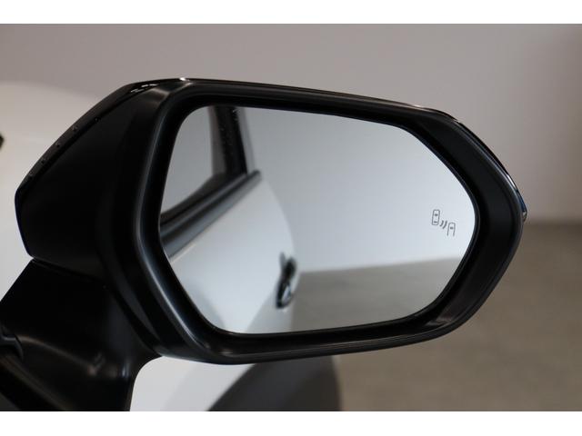 ヤリスクロス ハイブリッドＺ　ウルバーノ　特別仕様車　トヨタチームメイト　ＡＣ１００Ｖ／１５００Ｗコンセント　ハンズフリーパワーバックドア　パノラミックビューモニター　ブラインドスポットモニター　シートヒーター　ＨＤＭＩ　ＥＴＣ２．０（5枚目）