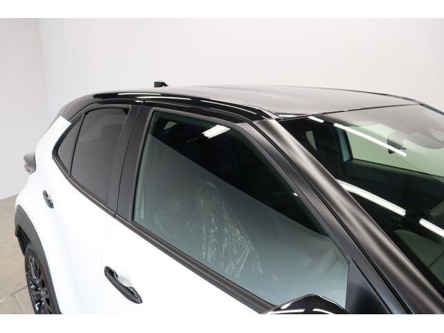 ヤリスクロス ハイブリッドＺ　ウルバーノ　特別仕様車　トヨタチームメイト　ＡＣ１００Ｖ／１５００Ｗコンセント　ハンズフリーパワーバックドア　パノラミックビューモニター　ブラインドスポットモニター　シートヒーター　ＨＤＭＩ　ＥＴＣ２．０（42枚目）