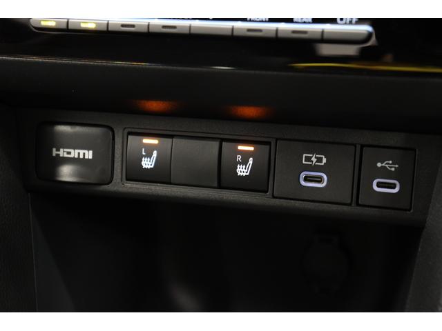 ヤリスクロス ハイブリッドＺ　ウルバーノ　特別仕様車　トヨタチームメイト　ＡＣ１００Ｖ／１５００Ｗコンセント　ハンズフリーパワーバックドア　パノラミックビューモニター　ブラインドスポットモニター　シートヒーター　ＨＤＭＩ　ＥＴＣ２．０（53枚目）