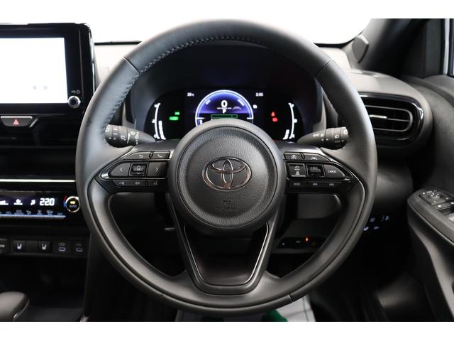 ヤリスクロス ハイブリッドＺ　ウルバーノ　特別仕様車　トヨタチームメイト　ＡＣ１００Ｖ／１５００Ｗコンセント　ハンズフリーパワーバックドア　パノラミックビューモニター　ブラインドスポットモニター　シートヒーター　ＨＤＭＩ　ＥＴＣ２．０（59枚目）