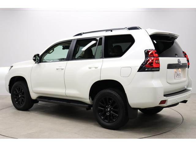 ランドクルーザープラド ＴＸ　Ｌパッケージ　マットブラックエディション　最終特別仕様車　寒冷地　ベージュレザー　メーカーナビ＆プラドスーパーライブサウンド　全周囲モニター　ブラインドスポットモニター　ムーンルーフ　ブラックルーフレール　シートヒーター＆ベンチレーション（18枚目）