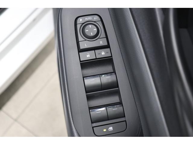 プリウス U トヨタセーフティセンス Uグレード専用17インチアルミ 純正ディスプレイオーディオ AppleCarPlay/AndroidAuto対応 フルセグTV ETC2.0 AC100V/1500Wコンセント(64枚目)