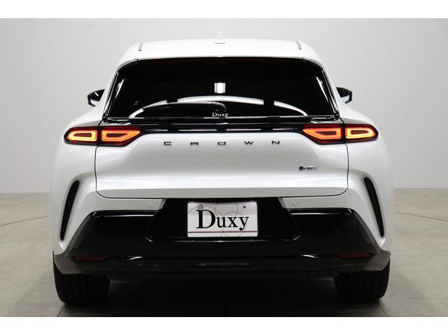 クラウンスポーツ Ｚ　パノラマルーフ　ハンズフリー電動リアドア　ドライブレコーダー機能付きデジタルミラー　置くだけ充電　ＨＵＤ　１２．３インチディスプレイオーディオ　パノラミックビューモニター　ブラインドスポットモニター（13枚目）
