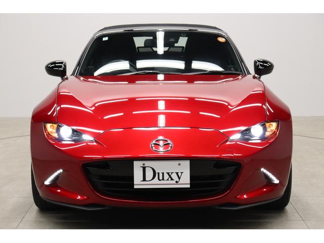 ロードスター  純正ナビ バックカメラ シートヒーター CD/DVDデッキ LEDヘッドランプ バレンティテールランプ 2本出しマフラー リヤスポイラー LEDアクセサリーランプ ソウルレッドクリスタルシャイン(4枚目)