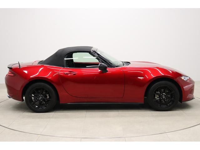 ロードスター  純正ナビ バックカメラ シートヒーター CD/DVDデッキ LEDヘッドランプ バレンティテールランプ 2本出しマフラー リヤスポイラー LEDアクセサリーランプ ソウルレッドクリスタルシャイン(7枚目)