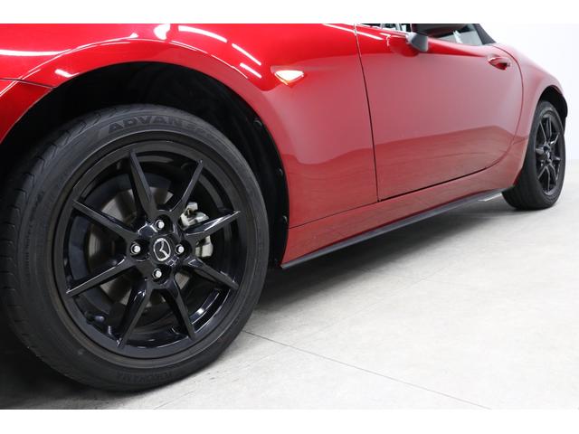 ロードスター  純正ナビ バックカメラ シートヒーター CD/DVDデッキ LEDヘッドランプ バレンティテールランプ 2本出しマフラー リヤスポイラー LEDアクセサリーランプ ソウルレッドクリスタルシャイン(11枚目)