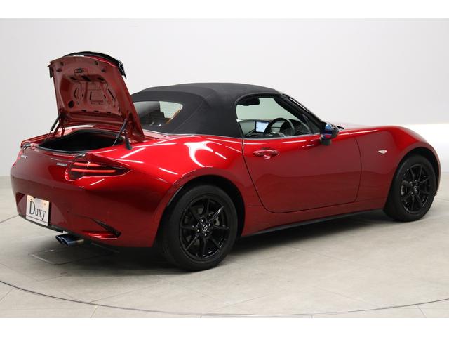 ロードスター  純正ナビ バックカメラ シートヒーター CD/DVDデッキ LEDヘッドランプ バレンティテールランプ 2本出しマフラー リヤスポイラー LEDアクセサリーランプ ソウルレッドクリスタルシャイン(19枚目)