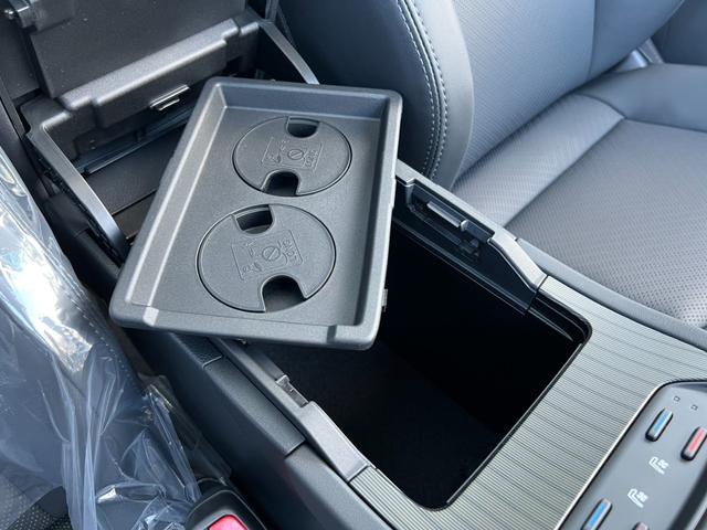 ハリアーハイブリッド Z レザーパッケージ・ナイトシェード 調光パノラマルーフ JBL AC1500W 寒冷地 ナイトシェード専用19インチアルミ 12.3インチディスプレイオーディオ 全周囲カメラ ブラインドスポットモニター デジタルミラー パワーバックドア(28枚目)