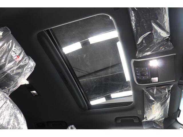 ランドクルーザー GRスポーツ ディーゼルターボ 登録済未使用車 寒冷地 電動デフロック クールBOX ムーンルーフ ルーフレール 全周囲モニター BSM HUD シートメモリー付パワーシート シートヒーター&ベンチレーション(4枚目)