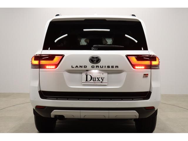 ランドクルーザー GRスポーツ ディーゼルターボ 登録済未使用車 寒冷地 電動デフロック クールBOX ムーンルーフ ルーフレール 全周囲モニター BSM HUD シートメモリー付パワーシート シートヒーター&ベンチレーション(12枚目)