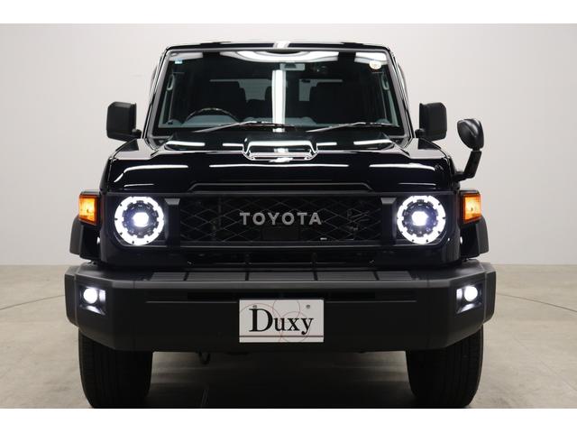 ランドクルーザー70 AX 丸目LEDヘッドライト 純正ナビ 純正ドラレコ 電動デフロック バックモニター内臓自動防眩ミラー 純正16インチアルミホイール ナビ連動バックカメラ アルミ製サイドステップ トヨタセーフティセンス(12枚目)