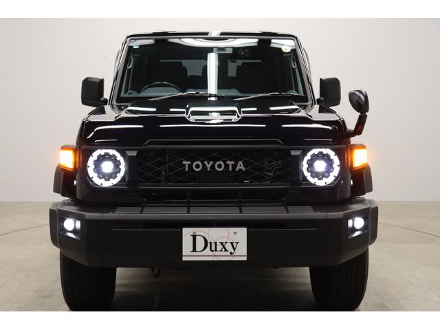 ランドクルーザー70 AX 丸目LEDヘッドライト 純正ナビ 純正ドラレコ 電動デフロック バックモニター内臓自動防眩ミラー 純正16インチアルミホイール ナビ連動バックカメラ アルミ製サイドステップ トヨタセーフティセンス(13枚目)