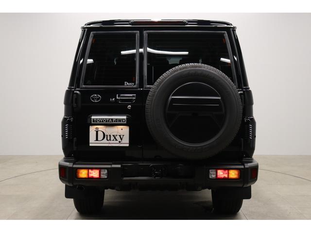 ランドクルーザー70 AX 丸目LEDヘッドライト 純正ナビ 純正ドラレコ 電動デフロック バックモニター内臓自動防眩ミラー 純正16インチアルミホイール ナビ連動バックカメラ アルミ製サイドステップ トヨタセーフティセンス(16枚目)