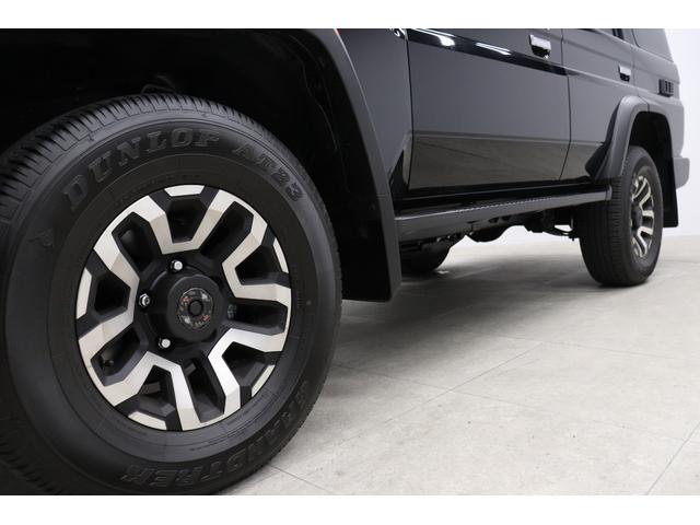 ランドクルーザー70 AX 丸目LEDヘッドライト 純正ナビ 純正ドラレコ 電動デフロック バックモニター内臓自動防眩ミラー 純正16インチアルミホイール ナビ連動バックカメラ アルミ製サイドステップ トヨタセーフティセンス(19枚目)