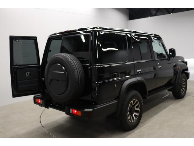 ランドクルーザー70 AX 丸目LEDヘッドライト 純正ナビ 純正ドラレコ 電動デフロック バックモニター内臓自動防眩ミラー 純正16インチアルミホイール ナビ連動バックカメラ アルミ製サイドステップ トヨタセーフティセンス(31枚目)