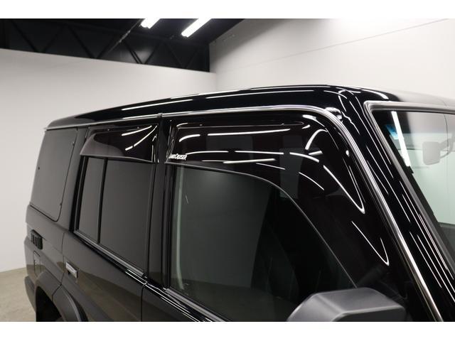 ランドクルーザー70 AX 丸目LEDヘッドライト 純正ナビ 純正ドラレコ 電動デフロック バックモニター内臓自動防眩ミラー 純正16インチアルミホイール ナビ連動バックカメラ アルミ製サイドステップ トヨタセーフティセンス(50枚目)