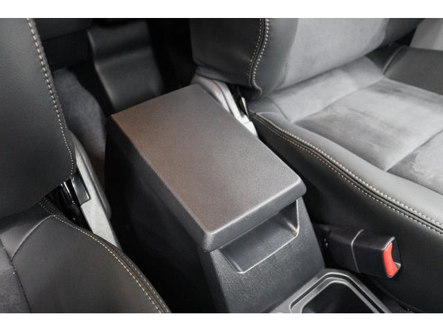 ランドクルーザー70 AX 丸目LEDヘッドライト 純正ナビ 純正ドラレコ 電動デフロック バックモニター内臓自動防眩ミラー 純正16インチアルミホイール ナビ連動バックカメラ アルミ製サイドステップ トヨタセーフティセンス(67枚目)