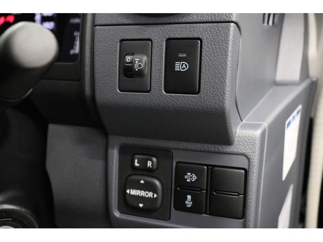 ランドクルーザー70 AX 丸目LEDヘッドライト 純正ナビ 純正ドラレコ 電動デフロック バックモニター内臓自動防眩ミラー 純正16インチアルミホイール ナビ連動バックカメラ アルミ製サイドステップ トヨタセーフティセンス(76枚目)