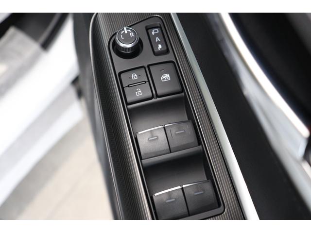 ハリアーハイブリッド Z レザーパッケージ・ナイトシェード 調光パノラマルーフ JBL AC1500W 寒冷地 ナイトシェード専用19インチアルミ 12.3インチディスプレイオーディオ 全周囲カメラ ブラインドスポットモニター デジタルミラー パワーバックドア(77枚目)