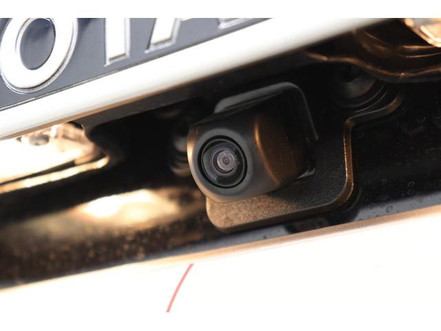 ランドクルーザー７０ ＡＸ　丸目ＬＥＤヘッドライト　純正ナビ　純正ドラレコ　電動デフロック　バックモニター内臓自動防眩ミラー　純正１６インチアルミホイール　ナビ連動バックカメラ　アルミ製サイドステップ　トヨタセーフティセンス（6枚目）