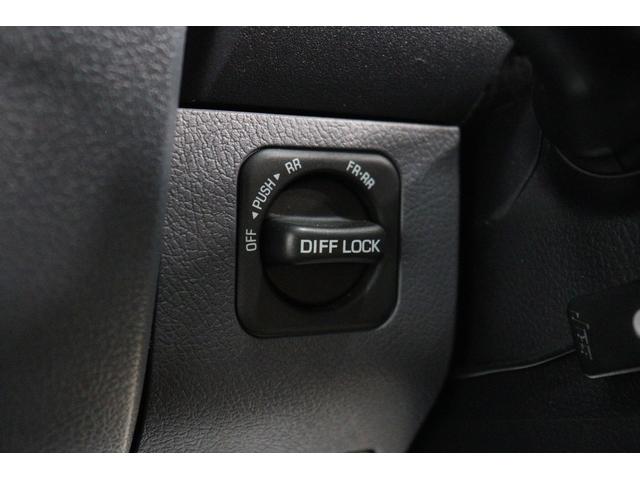 ランドクルーザー７０ ＡＸ　丸目ＬＥＤヘッドライト　純正ナビ　純正ドラレコ　電動デフロック　バックモニター内臓自動防眩ミラー　純正１６インチアルミホイール　ナビ連動バックカメラ　アルミ製サイドステップ　トヨタセーフティセンス（69枚目）