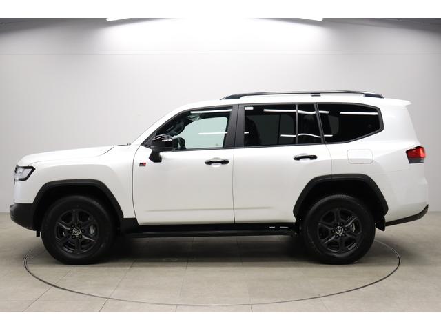 ランドクルーザー ＧＲスポーツ　ディーゼルターボ　登録済未使用車　寒冷地　電動デフロック　クールＢＯＸ　ムーンルーフ　ルーフレール　全周囲モニター　ＢＳＭ　ＨＵＤ　シートメモリー付パワーシート　シートヒーター＆ベンチレーション（10枚目）