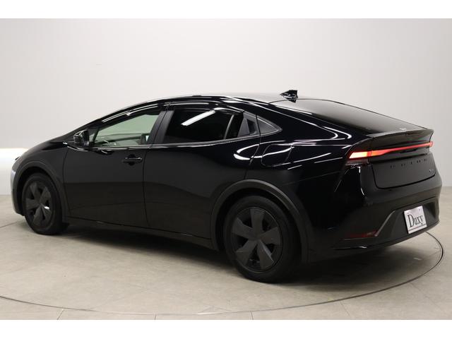 プリウス U 全周囲モニター ブラインドスポットモニター TSS拡張パック 上級グラディエントブラック内装 シートヒーター インパネイルミネーション 周辺車両接近サポート ステアリングヒーター フルセグTV ETC(13枚目)