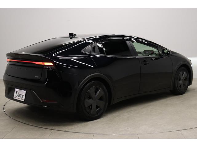 プリウス U 全周囲モニター ブラインドスポットモニター TSS拡張パック 上級グラディエントブラック内装 シートヒーター インパネイルミネーション 周辺車両接近サポート ステアリングヒーター フルセグTV ETC(18枚目)