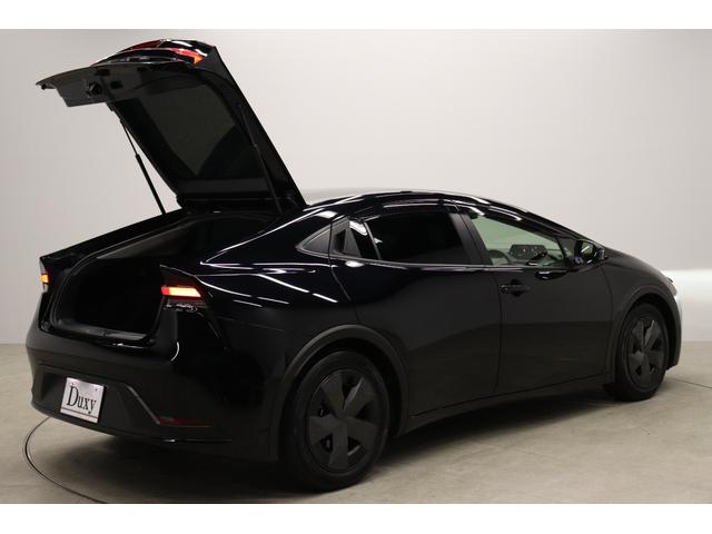 プリウス U 全周囲モニター ブラインドスポットモニター TSS拡張パック 上級グラディエントブラック内装 シートヒーター インパネイルミネーション 周辺車両接近サポート ステアリングヒーター フルセグTV ETC(19枚目)