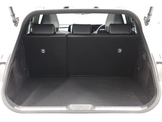 クラウンスポーツ Ｚ　パノラマルーフ　ハンズフリー電動リアドア　ドライブレコーダー機能付きデジタルミラー　置くだけ充電　ＨＵＤ　１２．３インチディスプレイオーディオ　パノラミックビューモニター　ブラインドスポットモニター（26枚目）