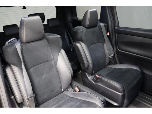 アルファード ２．５Ｓ　タイプゴールドＩＩＩ　ＴＲＤエアロ　ＬＥＯＮＩＳ２０インチアルミ　ツインムーンルーフ　ＪＢＬプレミアムサウンド　Ｔ－ＣｏｎｎｅｃｔＳＤナビ＆１３．３インチリヤエンターテイメントシステム　ＰＶＭ　ＢＳＭ　デジタルミラー（69枚目）