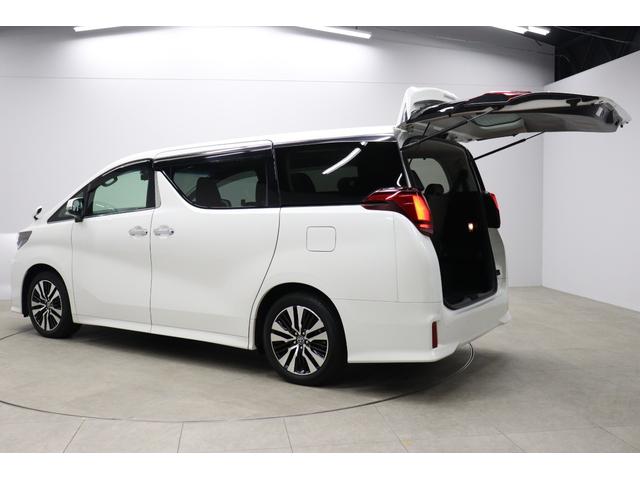 アルファード ２．５Ｓ　Ｃパッケージ　ツインムーンルーフ　１２．１インチ後席モニター　ＢＳＭ　デジタルインナーミラー　パワーバックドア　３眼ＬＥＤヘッドライト＆シーケンシャルウィンカー　両側パワースライドドア　ＨＵＤ　前後ドラレコ　ＥＴＣ（20枚目）