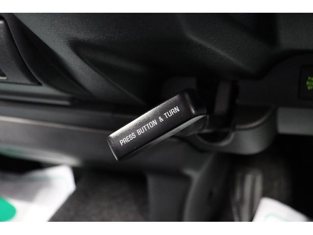 ハイエースバン ロングスーパーＧＬ　ダークプライムＳ　Ｒ７／９登録　４ＷＤ　ディーゼルターボ　２０周年プレート　全周囲モニター　デジタルミラー　専用ハーフレザーシート　両側電動スライドドア　トヨタセーフティセンス搭載　ＬＥＤヘッドランプ＆フォグランプ（60枚目）