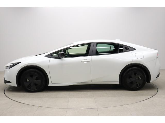 プリウス U 登録済み未使用車 TSS拡張パック 全周囲モニター ブラインドスポットモニター 周辺車両接近サポート 純正ディスプレイオーディオ AppleCarPlay/AndroidAuto対応 フルセグTV(6枚目)