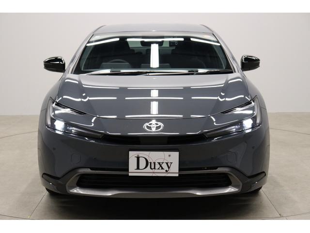 プリウス Ｕ　トヨタセーフティーセンス拡張パック　ＢＳＭ　ステアリングヒーター　ＡｐｐｌｅＣａｒＰｌａｙ／ＡｎｄｒｏｉｄＡｕｔｏ対応　フルセグＴＶ　周辺・後方車両接近サポート　レーダークルコン　ＥＴＣ２．０（4枚目）