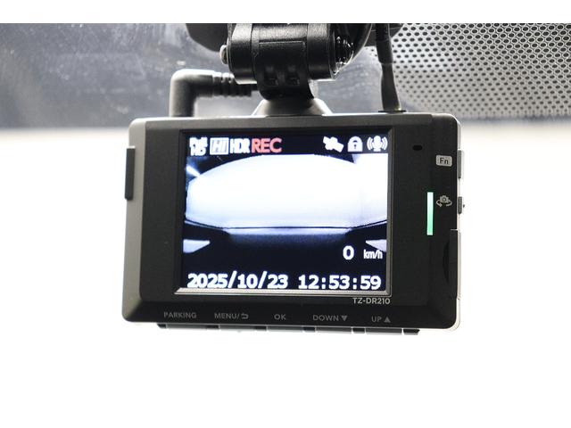 プリウス Ｕ　トヨタセーフティーセンス拡張パック　シートヒーター　上級ファブリックシート　前後ドラレコ　ステアリングヒーター　ブラインドスポットモニター　バックカメラ　ＥＴＣ２．０　ＡＣ１００／１５００Ｗ（48枚目）