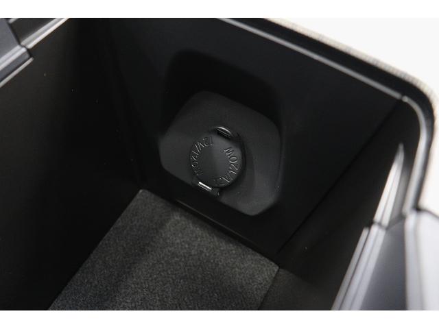ハリアーハイブリッド Ｚ　レザーパッケージ・ナイトシェード　調光パノラマルーフ　ＪＢＬ　ＡＣ１５００Ｗ　寒冷地　ナイトシェード専用１９インチアルミ　１２．３インチディスプレイオーディオ　全周囲カメラ　ブラインドスポットモニター　デジタルミラー　パワーバックドア（63枚目）