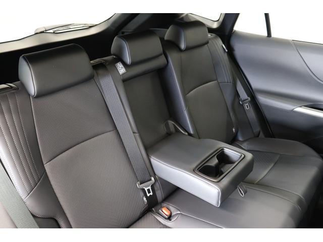 ハリアーハイブリッド Ｚ　レザーパッケージ・ナイトシェード　調光パノラマルーフ　ＪＢＬ　ＡＣ１５００Ｗ　寒冷地　ナイトシェード専用１９インチアルミ　１２．３インチディスプレイオーディオ　全周囲カメラ　ブラインドスポットモニター　デジタルミラー　パワーバックドア（78枚目）