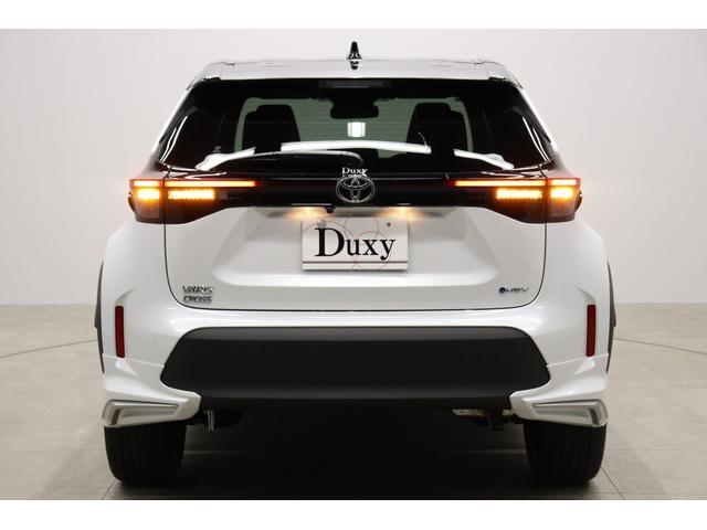 ヤリスクロス ハイブリッドＺ　登録済未使用車　モデリスタエアロ　パワーバックドア　トヨタチームメイト　Ｔコネクトナビｐｌｕｓ　全周囲モニター　ＢＳＭ　パワーシート　シートヒーター　ステアリングヒーター　ＨＤＭＩ　ＥＴＣ２．０（13枚目）